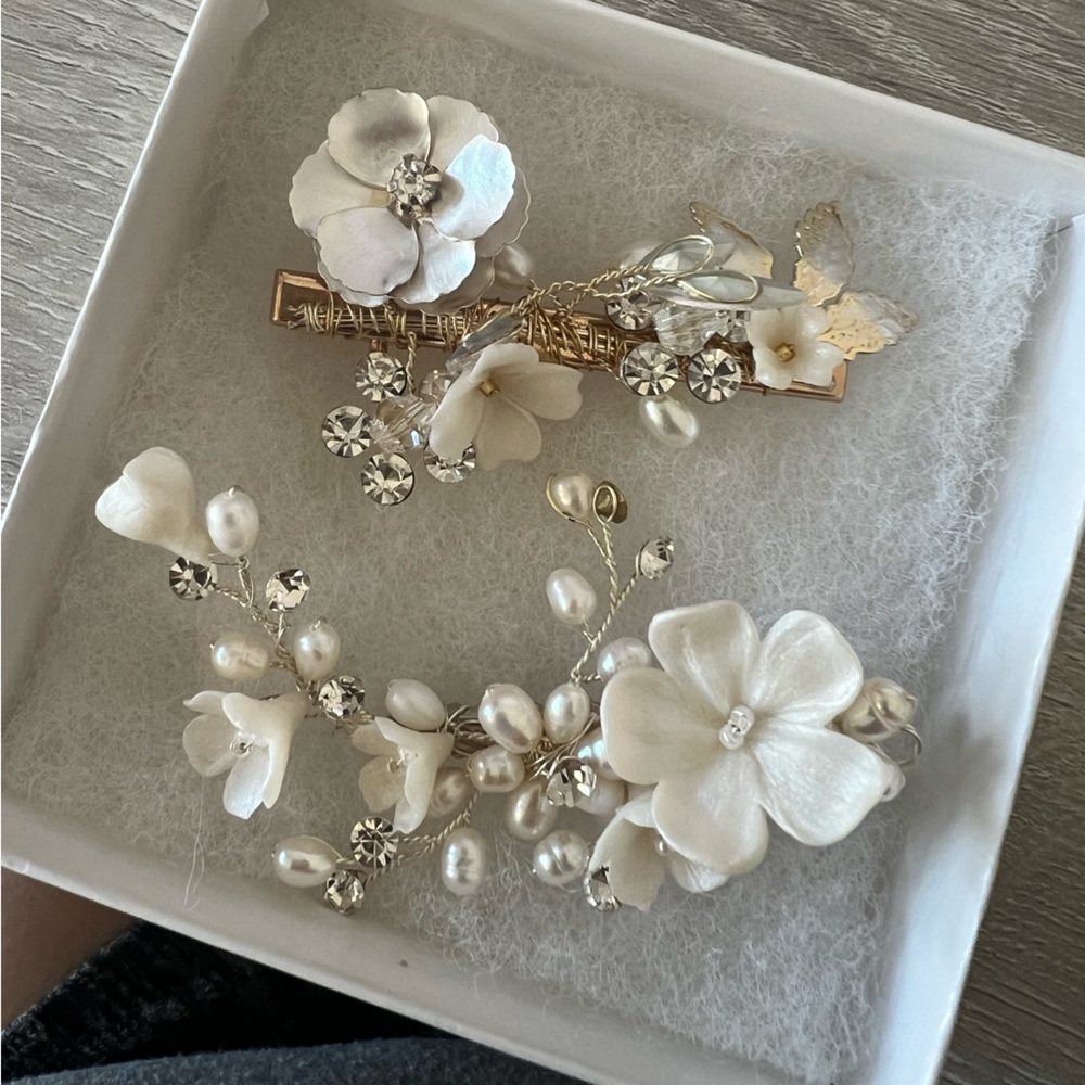 Wedding hair clips
